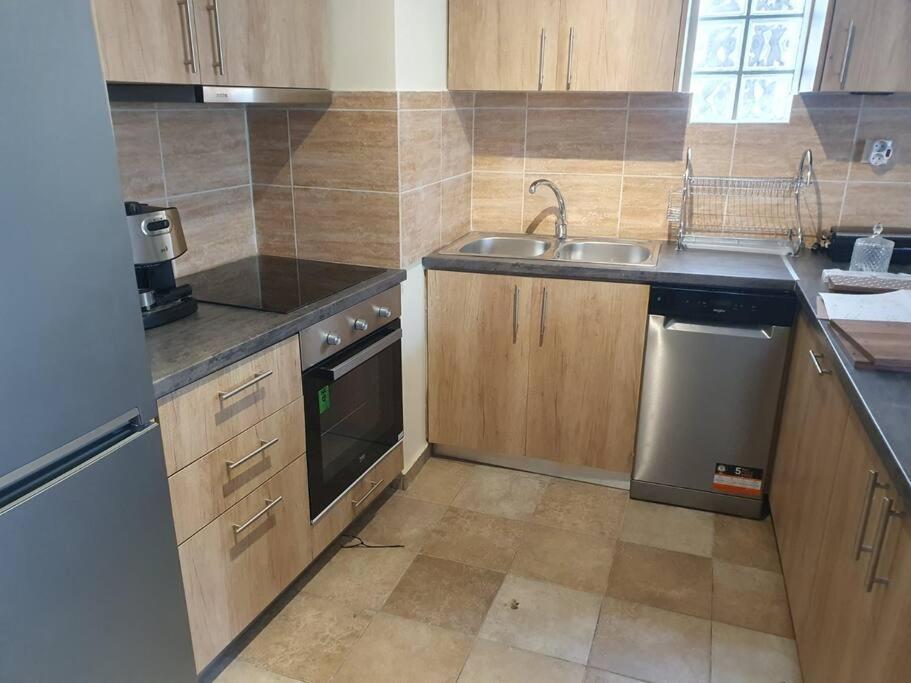 Lux & Style 75Sqm With Private Parking In Athens Apartment Luaran gambar